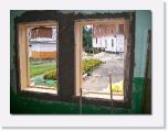 100_0068 * jetztz muessen die Fenster von innen dringend noch einen Glattputz bekommen damit die Klassenzimmer uebergeben werden koennen * 612 x 462 * (52KB)
